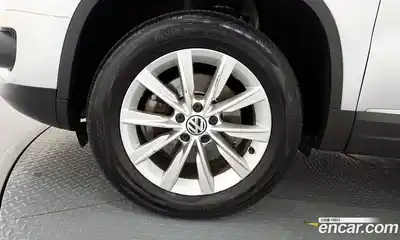 Volkswagen Tiguan 2014 2.0 гидро в Москве № 203936, миниатюра 5