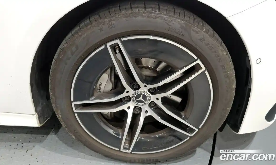 Mercedes-Benz E-Class 2024 2.0 гидро в Москве № 206508, фото 5