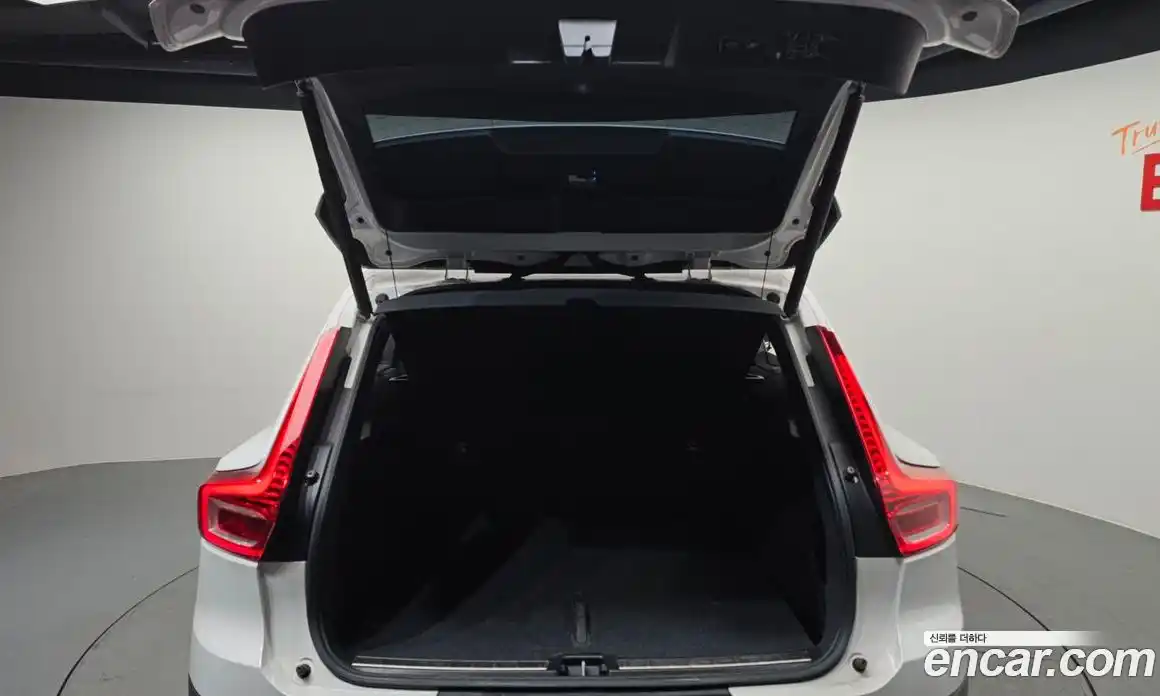 Volvo XC40 2019 2.0 гидро в Москве № 212817, фото 20