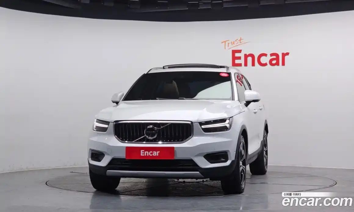 Volvo XC40 2019 2.0 гидро в Москве № 212817, фото 3