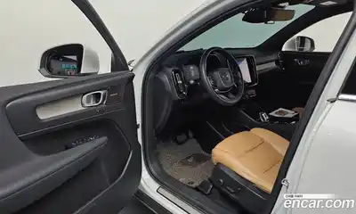 Volvo XC40 2019 2.0 гидро в Москве № 212817, миниатюра 10