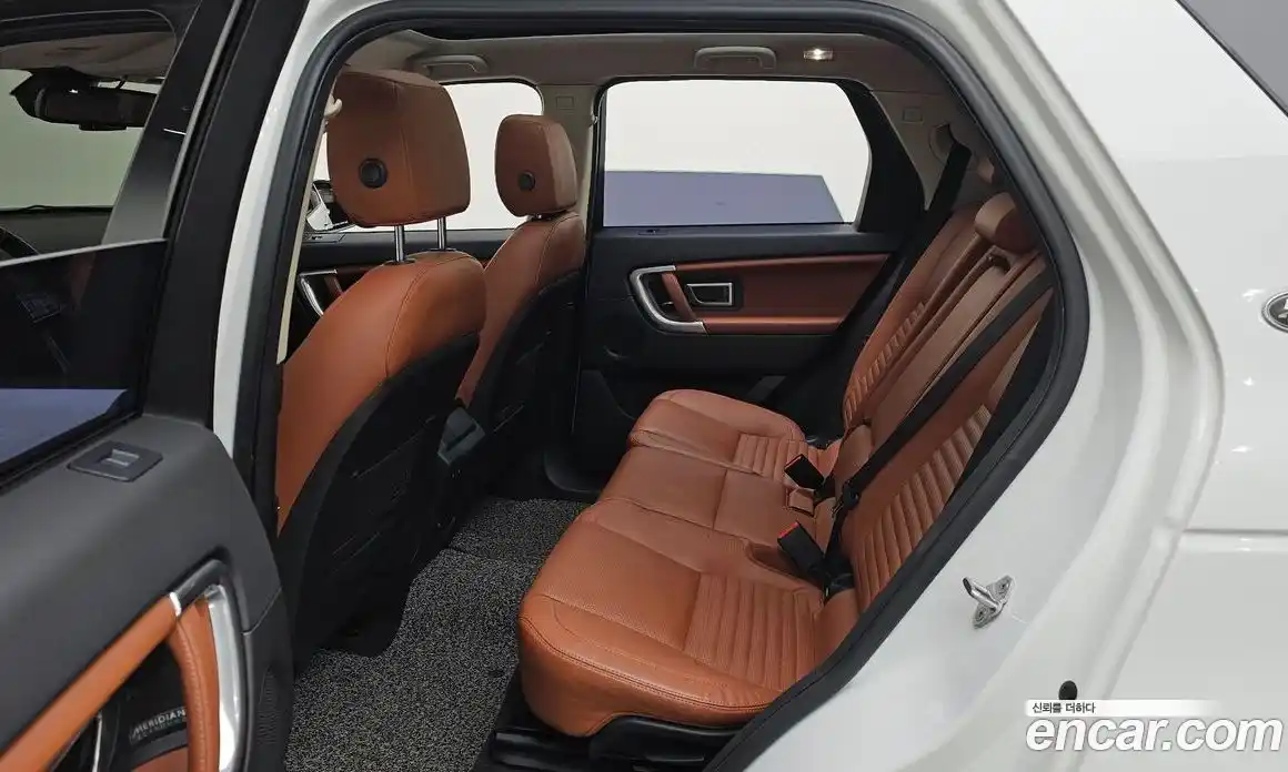 Land Rover Discovery Sport 2015 2.0 гидро в Москве № 213553, фото 11