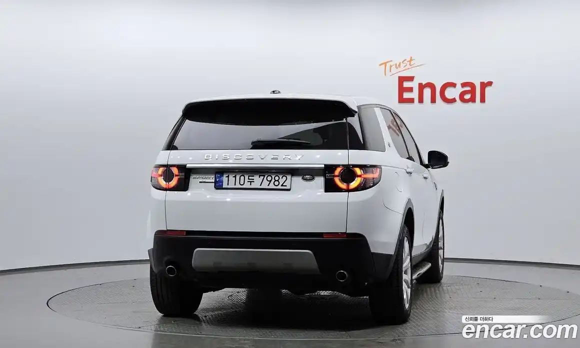Land Rover Discovery Sport 2015 2.0 гидро в Москве № 213553, фото 3