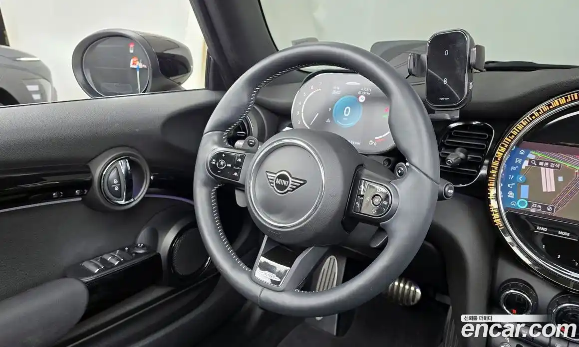 Mini Cooper Convertible 2022 2.0 гидро в Москве № 214127, фото 13
