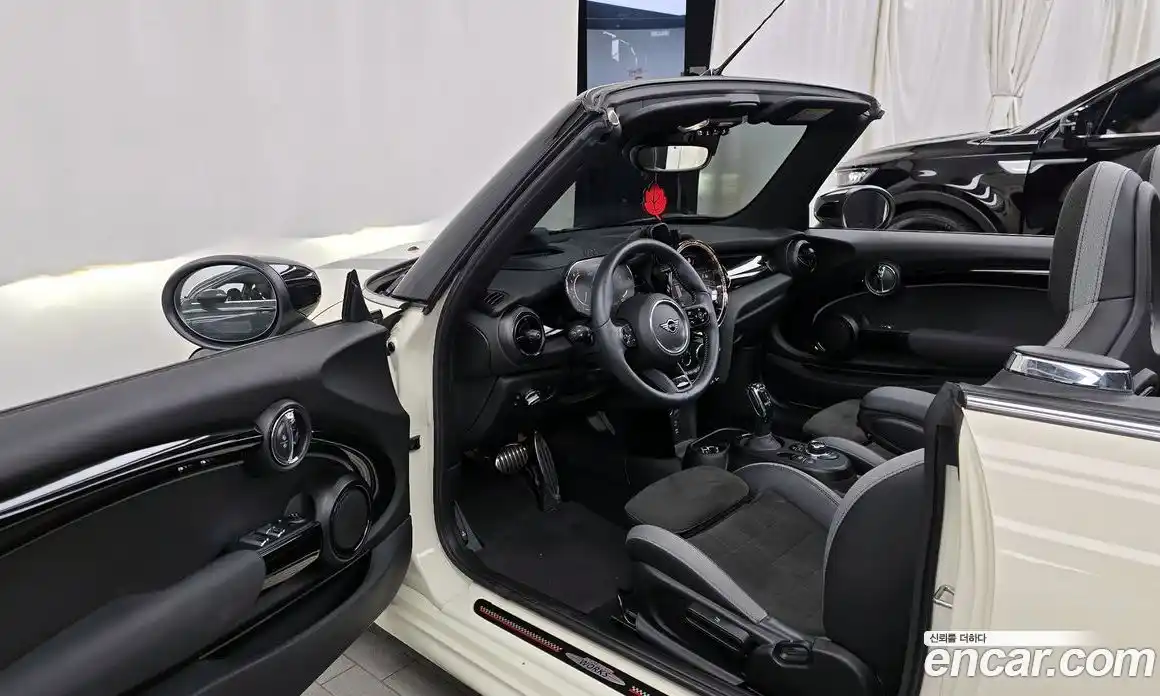 Mini Cooper Convertible 2022 2.0 гидро в Москве № 214127, фото 10
