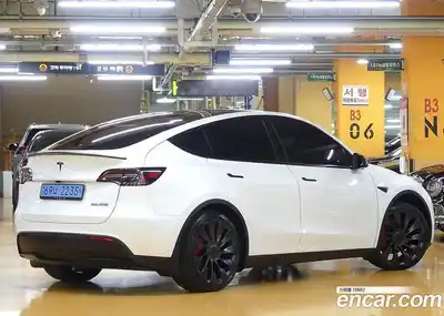Tesla Model Y 2024 0.2 гидро в Москве № 214511, миниатюра 2