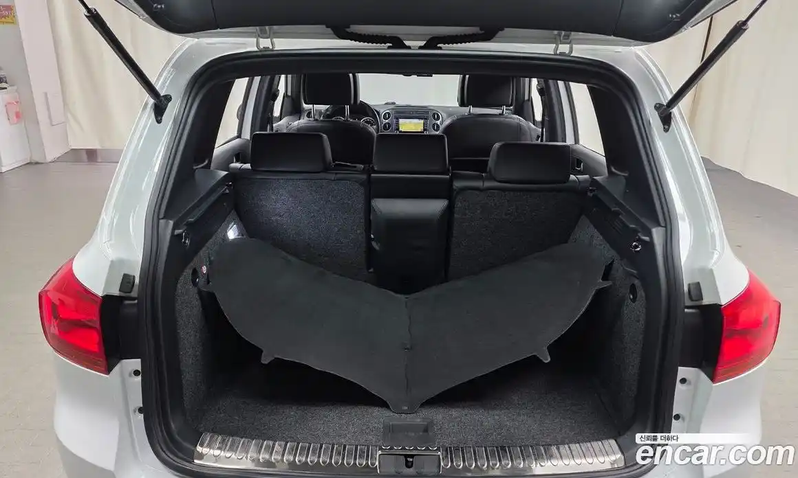 Volkswagen Tiguan 2015 2.0 гидро в Москве № 215163, фото 20