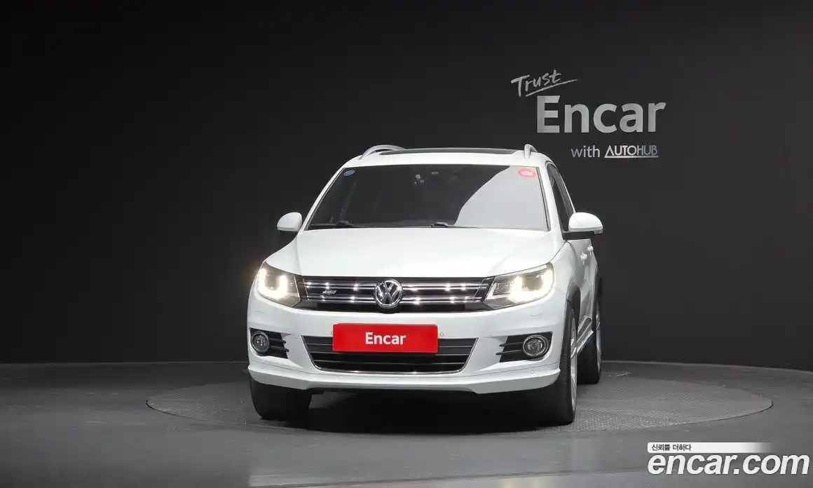 Volkswagen Tiguan 2015 2.0 гидро в Москве № 215163, фото 3