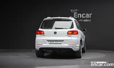 Volkswagen Tiguan 2015 2.0 гидро в Москве № 215163, миниатюра 4