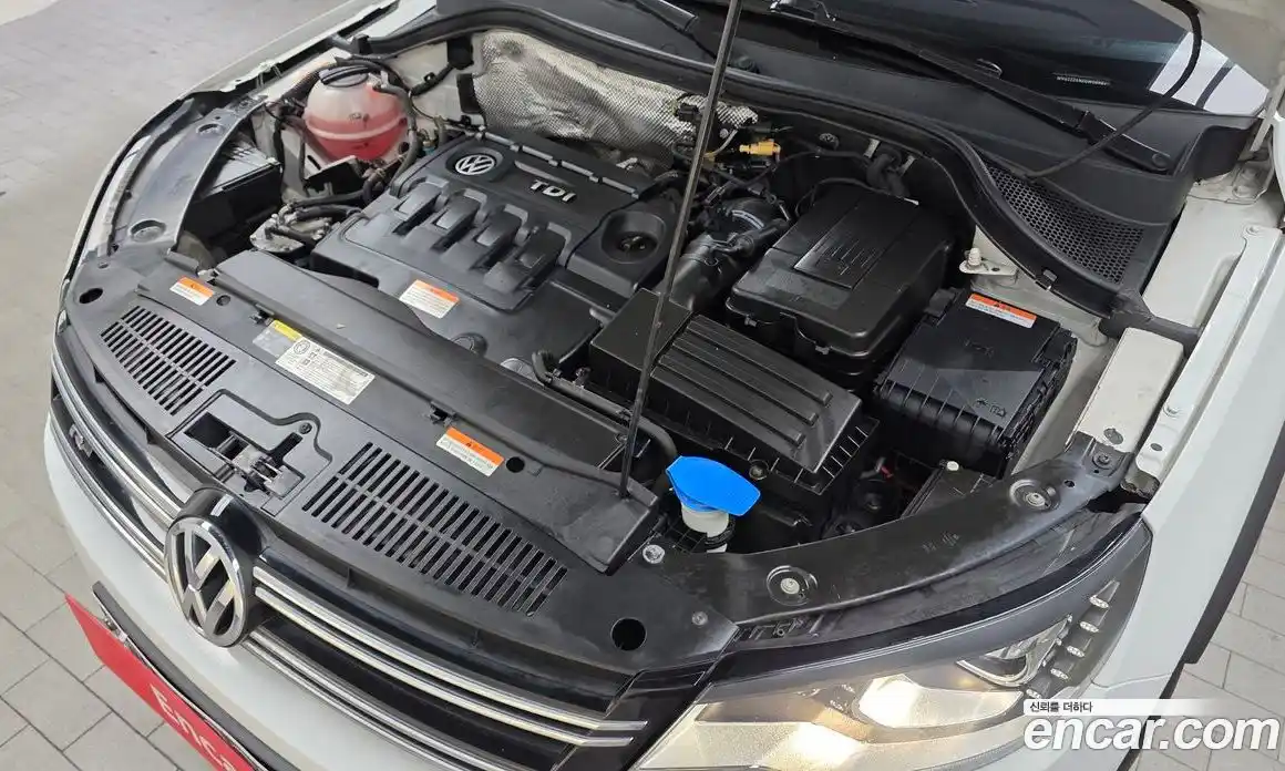 Volkswagen Tiguan 2015 2.0 гидро в Москве № 215163, фото 6