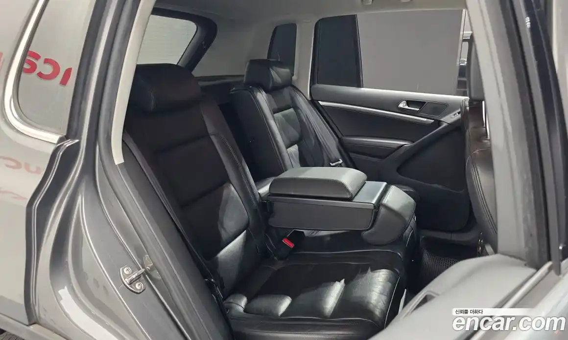 Volkswagen Tiguan 2015 2.0 гидро в Москве № 215165, фото 12