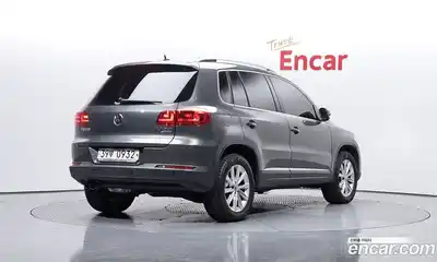 Volkswagen Tiguan 2015 2.0 гидро в Москве № 215165, миниатюра 2