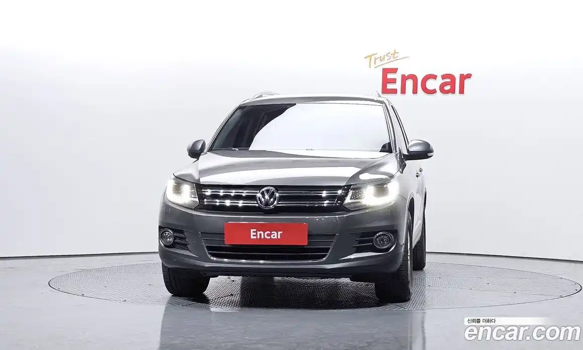 Volkswagen Tiguan 2015 2.0 гидро в Москве № 215165, фото 3