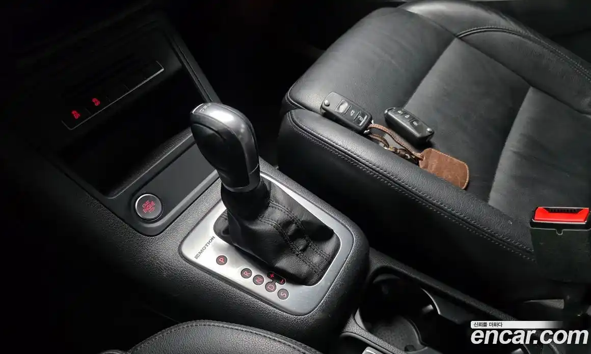 Volkswagen Tiguan 2015 2.0 гидро в Москве № 215165, фото 9