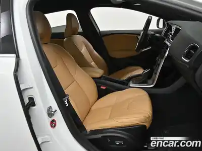 Volvo V40 2017 2.0 гидро в Москве № 223993, миниатюра 11