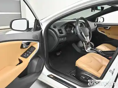 Volvo V40 2017 2.0 гидро в Москве № 223993, миниатюра 12