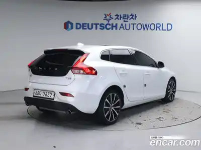 Volvo V40 2017 2.0 гидро в Москве № 223993, миниатюра 3