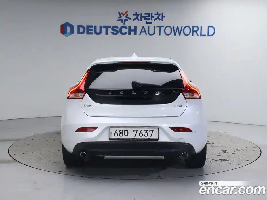 Volvo V40 2017 2.0 гидро в Москве № 223993, фото 5