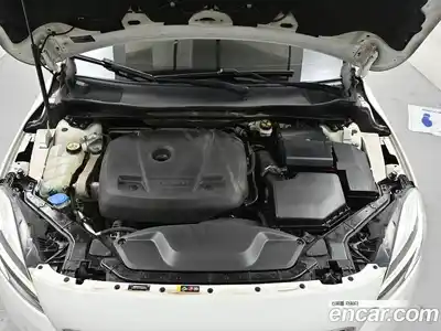 Volvo V40 2017 2.0 гидро в Москве № 223993, миниатюра 7