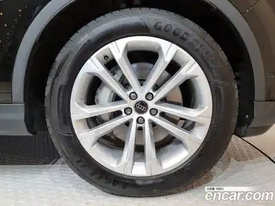 Audi Q7 2024 3.0 гидро в Москве № 230253, миниатюра 5