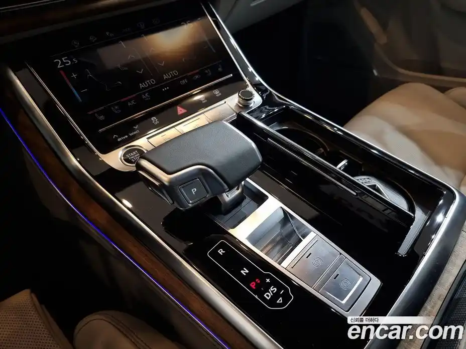 Audi Q7 2024 3.0 гидро в Москве № 230253, фото 9