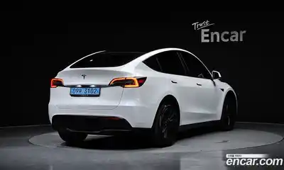 Tesla Model Y 2023 0.2 гидро в Москве № 231587, миниатюра 2