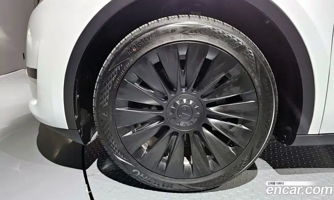 Tesla Model Y 2023 0.2 гидро в Москве № 231587, фото 5