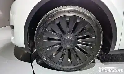 Tesla Model Y 2023 0.2 гидро в Москве № 231587, миниатюра 5