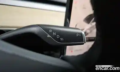 Tesla Model Y 2023 0.2 гидро в Москве № 231587, миниатюра 9