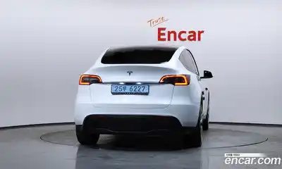 Tesla Model Y 2023 0.2 гидро в Москве № 231646, миниатюра 4