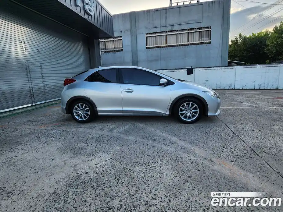 Honda Civic 2013 1.8 гидро в Москве № 232993, фото 19