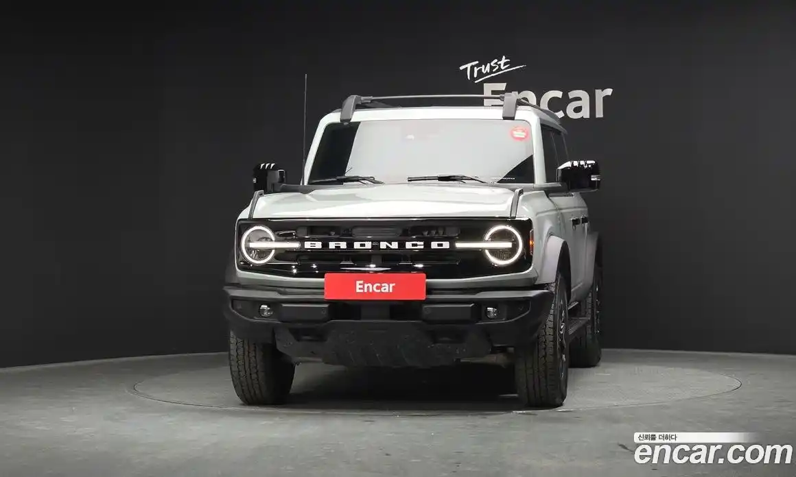 Ford Bronco 2023 2.7 гидро в Москве № 233236, фото 3