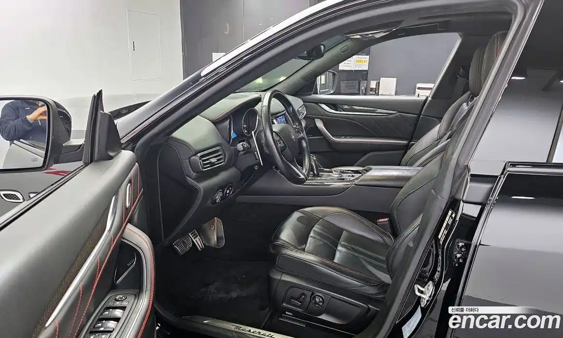 Maserati Levante 2020 3.0 гидро в Москве № 255904, фото 10