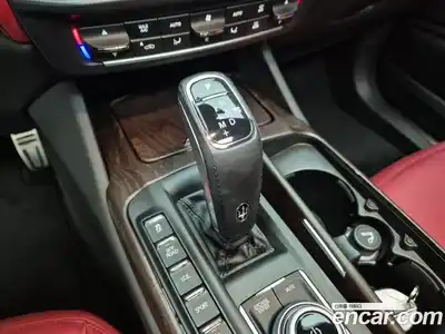 Maserati Levante 2022 2.0 гидро в Москве № 255985, миниатюра 8