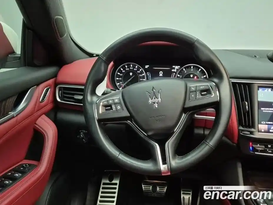 Maserati Levante 2022 2.0 гидро в Москве № 255985, фото 9