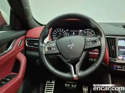 Maserati Levante 2022 2.0 гидро в Москве № 255985, миниатюра 9