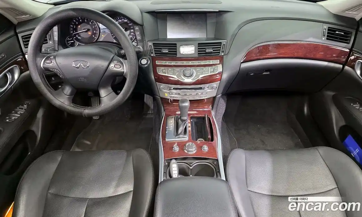 Infiniti Q70 2018 3.7 гидро в Москве № 256151, фото 7