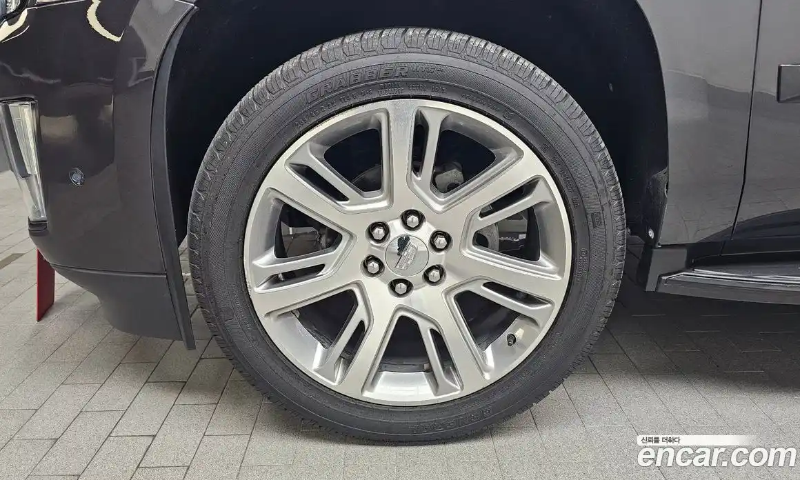 Cadillac Escalade 2018 6.2 гидро в Москве № 256431, фото 5