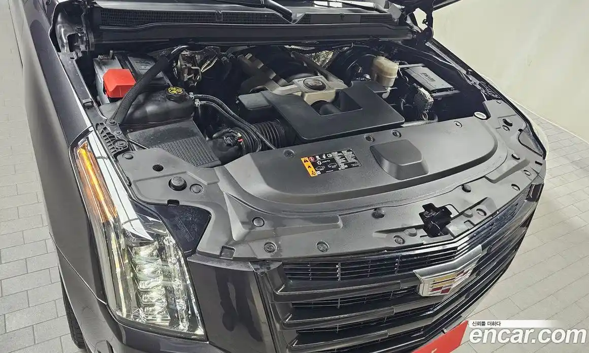 Cadillac Escalade 2018 6.2 гидро в Москве № 256431, фото 6