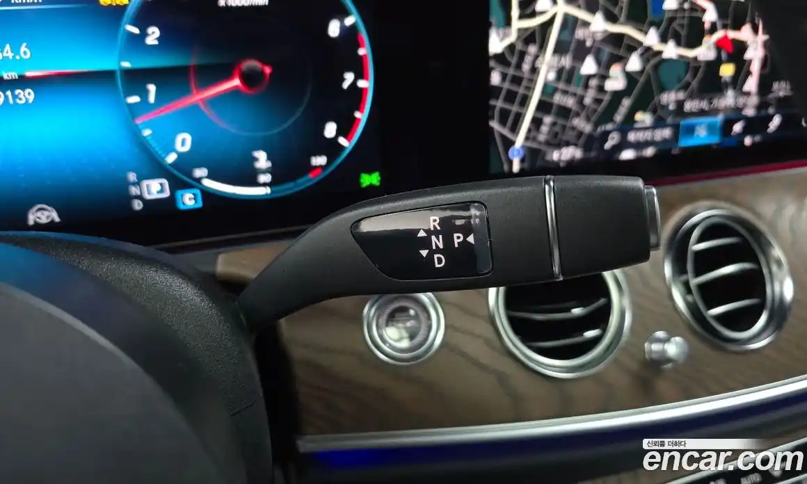 Mercedes-Benz E-Class 2023 2.0 гидро в Москве № 262142, фото 9