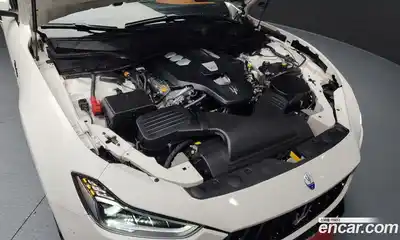 Maserati Ghibli 2022 3.0 гидро в Москве № 282712, миниатюра 6