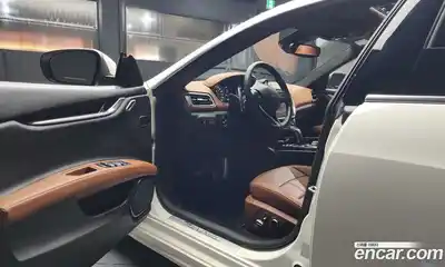 Maserati Ghibli 2022 3.0 гидро в Москве № 282712, миниатюра 10