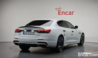 Maserati Quattroporte, 2014