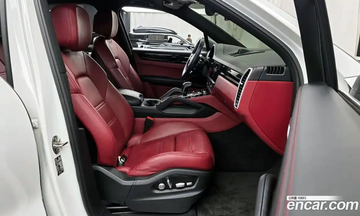 Porsche Cayenne 2019 3.0 гидро в Москве № 294216, фото 11