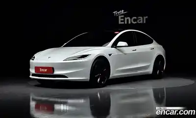 Tesla Model 3, 2024