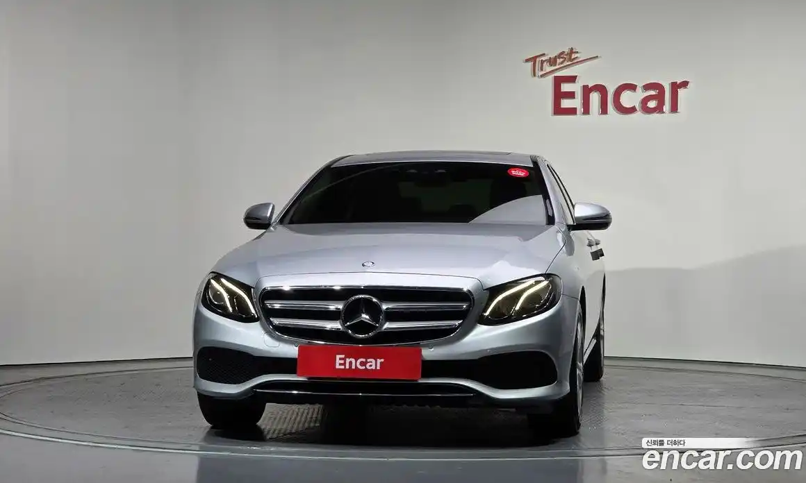 Mercedes-Benz E-Class 2017 2.0 гидро в Москве № 309899, фото 3