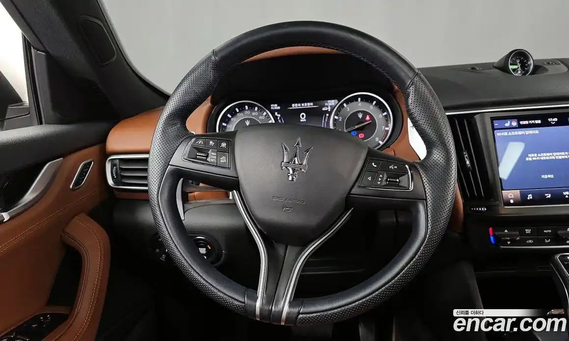 Maserati Levante 2021 2.0 гидро в Москве № 331085, фото 13
