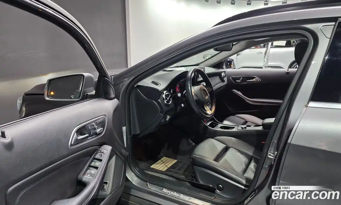 Mercedes-Benz GLA-Class 2018 2.0 гидро в Москве № 339620, фото 11