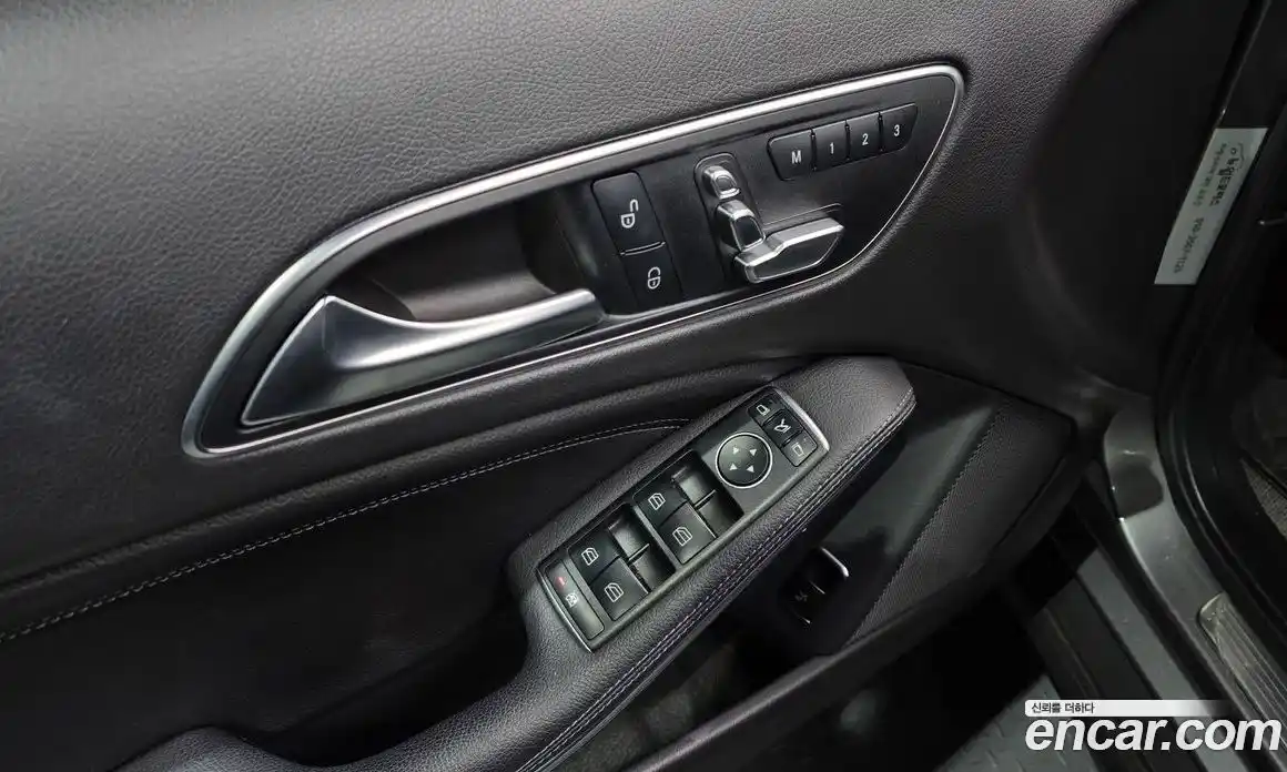 Mercedes-Benz GLA-Class 2018 2.0 гидро в Москве № 339620, фото 15