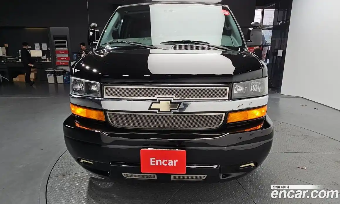 Chevrolet Express Van 2017 6.0 гидро в Москве № 363532, фото 3